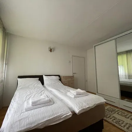 Апартаменты Family And Friends 3 Flat *