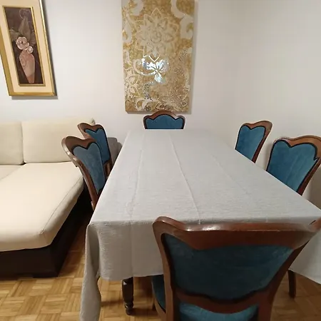 Family And Friends 3 Flat Сараево